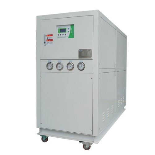 螺桿式冷水機機組特點
